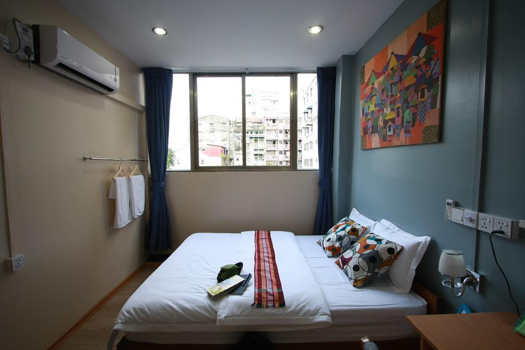 15Th Street @ Downtown Yangon Hotel Buitenkant foto