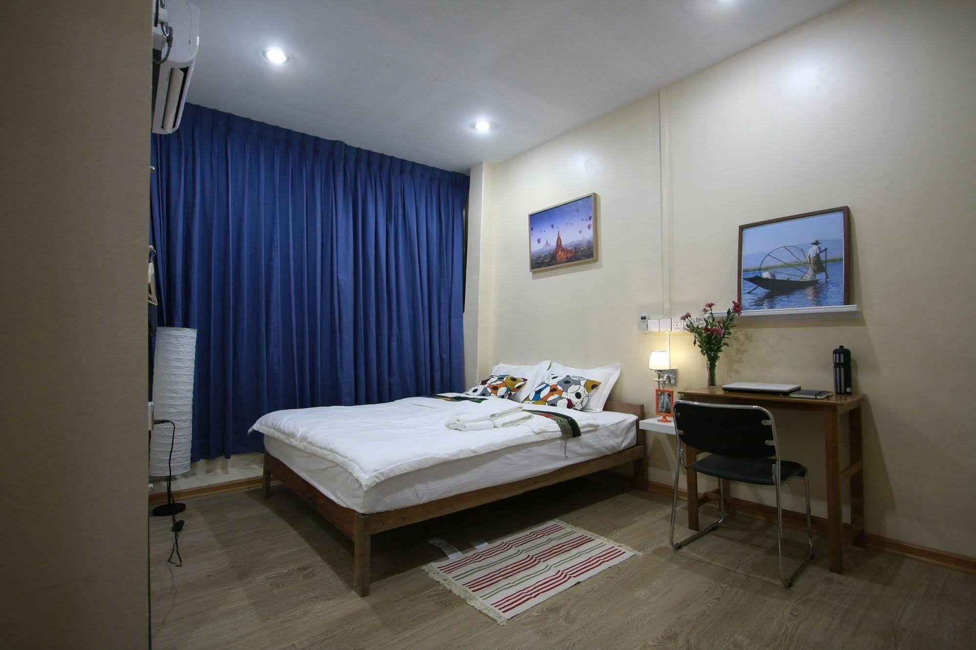 15Th Street @ Downtown Yangon Hotel Buitenkant foto