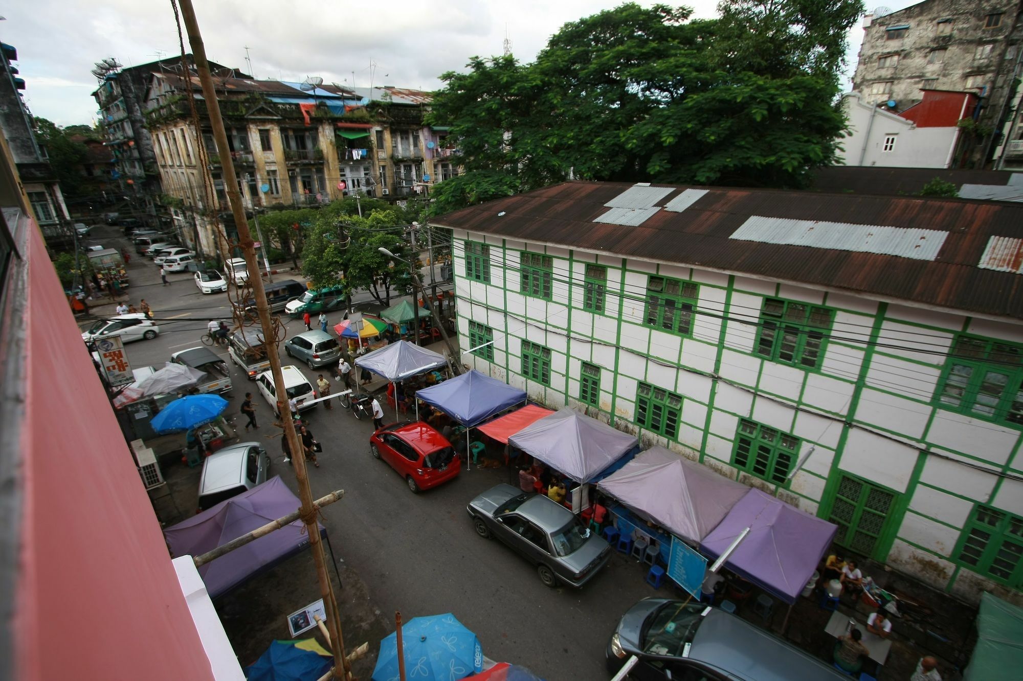 15Th Street @ Downtown Yangon Hotel Buitenkant foto